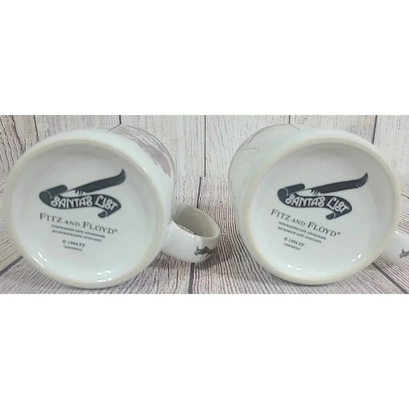 Vintage Fitz and Floyd Santa's List CoffeeTea Mug Cup Set Of 2 White Red 4" 1994 - Picture 6 of 7